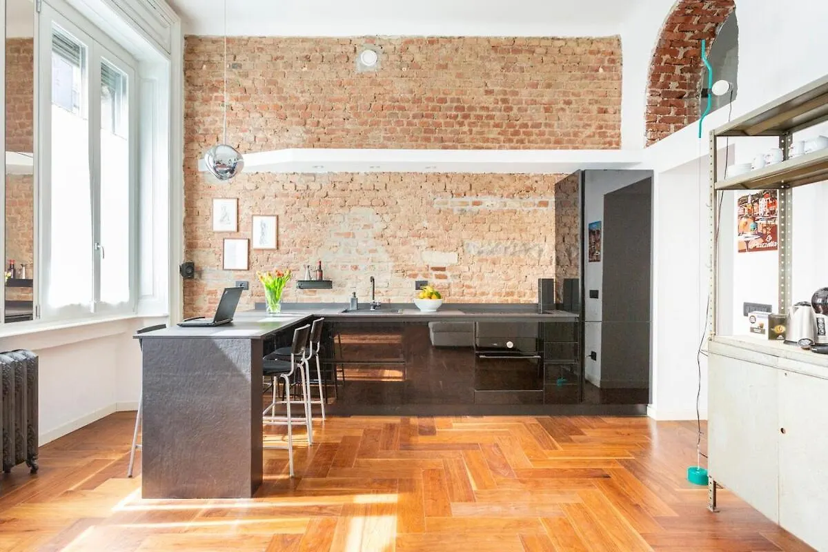 Loft Design Milano Center, Shopping Area, Ac, Wifi, Subway M1 And M2, Airport Connected Apartment 0*, Milan Italy